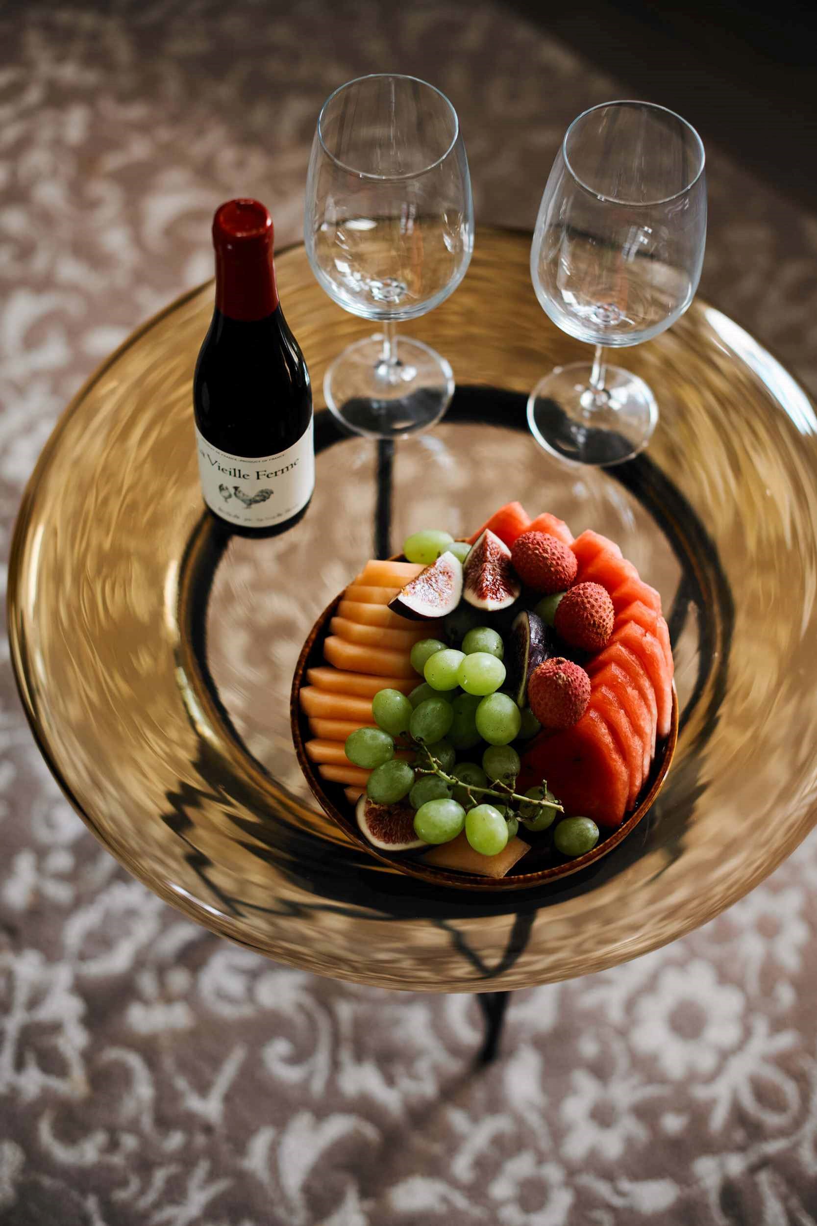 מלון דריסקו תל אביב - פירות ויין